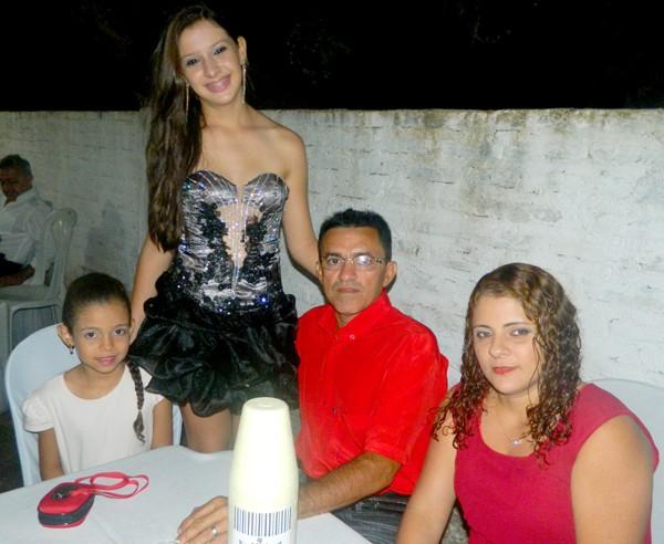 Aniversário de Zayra Meneses comemorado  em grande estilo - Imagem 21