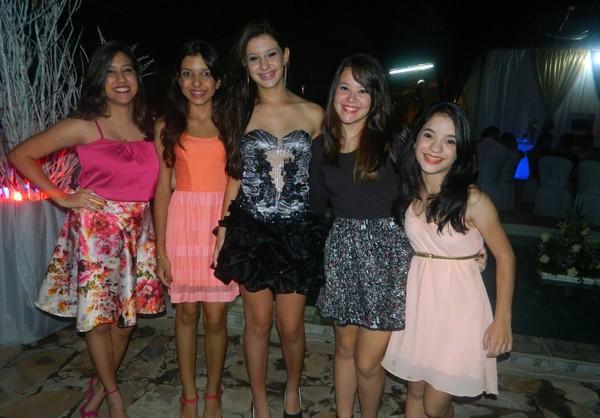 Aniversário de Zayra Meneses comemorado  em grande estilo - Imagem 10