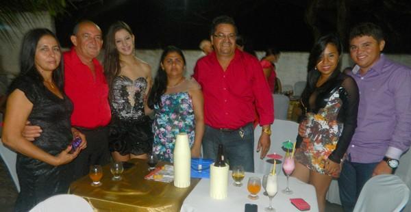 Aniversário de Zayra Meneses comemorado  em grande estilo - Imagem 29