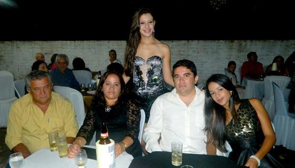 Aniversário de Zayra Meneses comemorado  em grande estilo - Imagem 26