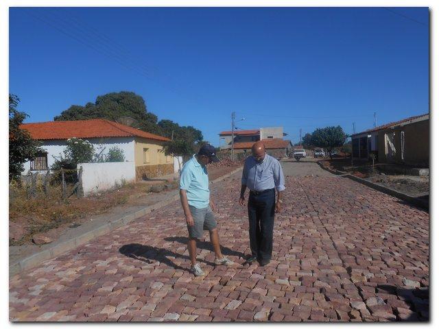 Bairro Meireles está sendo calçado - Imagem 9