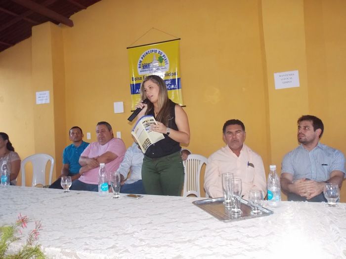 Prefeito Apolinário Costa lança Bolsa Família municipal e reinaugura clube - Imagem 3