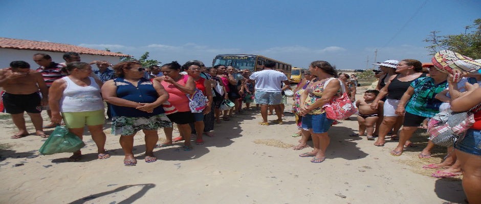 Prefeitura Municipal de Bom Princípio realiza passeio para Atalia com idosos