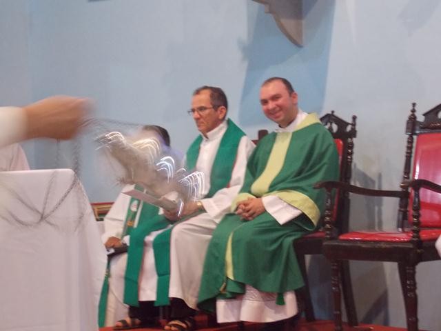  OSCAR É O NOVO PÁROCO DE BATALHA - Imagem 9