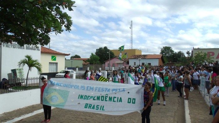 Público prestigia Desfile Cívico de 7 de setembro em Francinópolis - Imagem 119