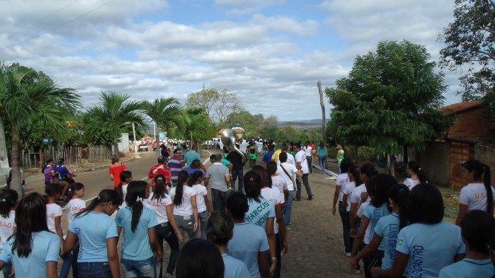 Público prestigia Desfile Cívico de 7 de setembro em Francinópolis - Imagem 98