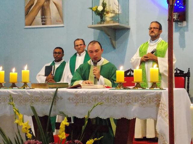  OSCAR É O NOVO PÁROCO DE BATALHA - Imagem 3