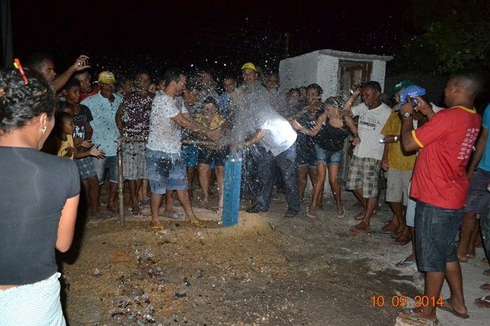 Prefeito Zé Resende entrega poço do bairro Parazinho a comunidade  - Imagem 16