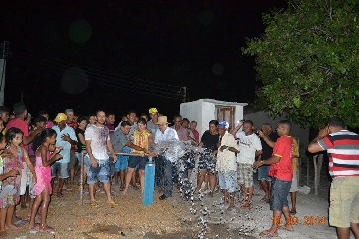 Prefeito Zé Resende entrega poço do bairro Parazinho a comunidade  - Imagem 17