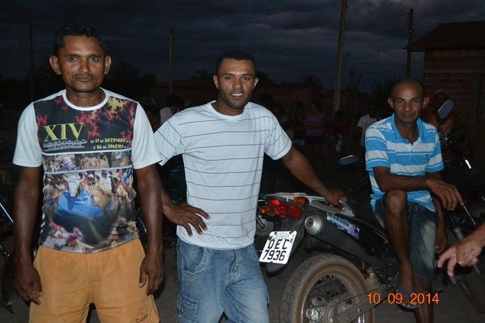 Prefeito Zé Resende entrega poço do bairro Parazinho a comunidade  - Imagem 8