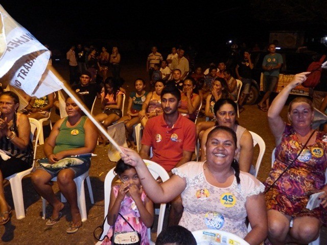 Ex-prefeito de Esperantina Lourival Bezerra participa de reunião politica no Canto da Palmeira - Imagem 7