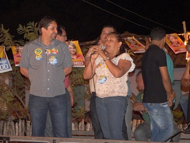 Ex-prefeito de Esperantina Lourival Bezerra participa de reunião politica no Canto da Palmeira - Imagem 12