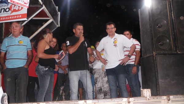 Pimenteirenses participam do Dia do Vein Trabalhador. Veja Fotos  - Imagem 3