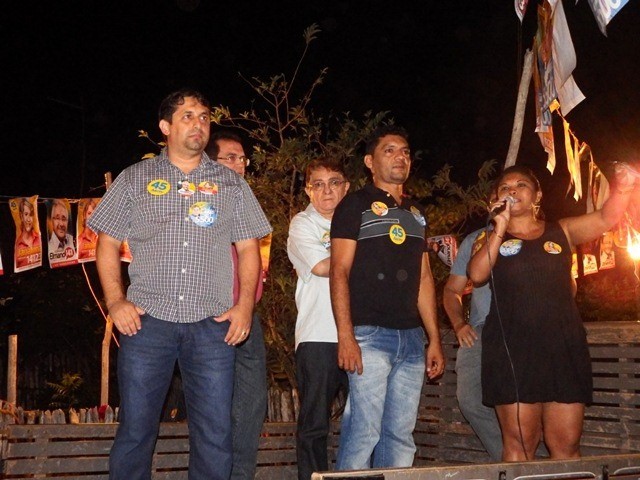 Ex-prefeito de Esperantina Lourival Bezerra participa de reunião politica no Canto da Palmeira - Imagem 8