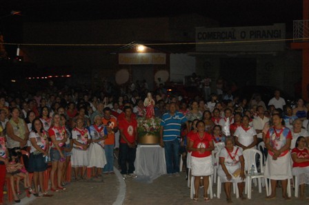 Centenas de fiéis participam da procissão de abertura em honra ao Sagrado Coração de Jesus - Imagem 26