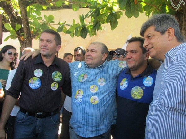 Prefeito Reginaldo recepciona o governador Zé Filho e demais aliados em uma visita a São Félix - Imagem 19