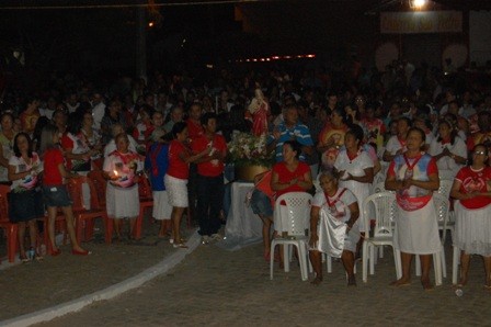 Centenas de fiéis participam da procissão de abertura em honra ao Sagrado Coração de Jesus - Imagem 20