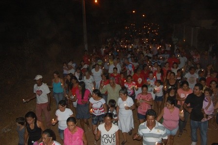 Centenas de fiéis participam da procissão de abertura em honra ao Sagrado Coração de Jesus - Imagem 11