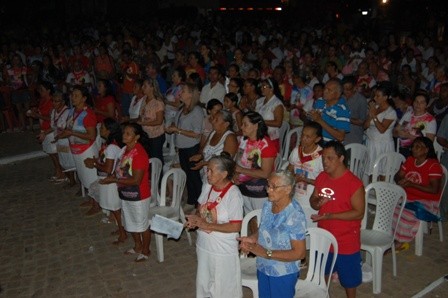 Centenas de fiéis participam da procissão de abertura em honra ao Sagrado Coração de Jesus - Imagem 34