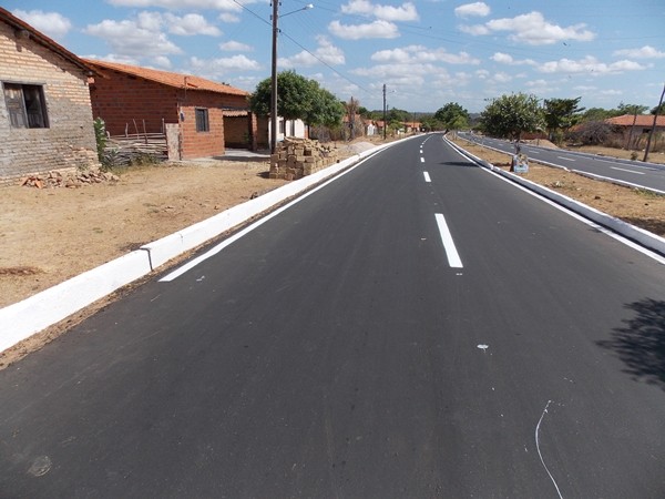 Secretaria de obras inicia sinalização da pavimentação do bairro trizidela - Imagem 8