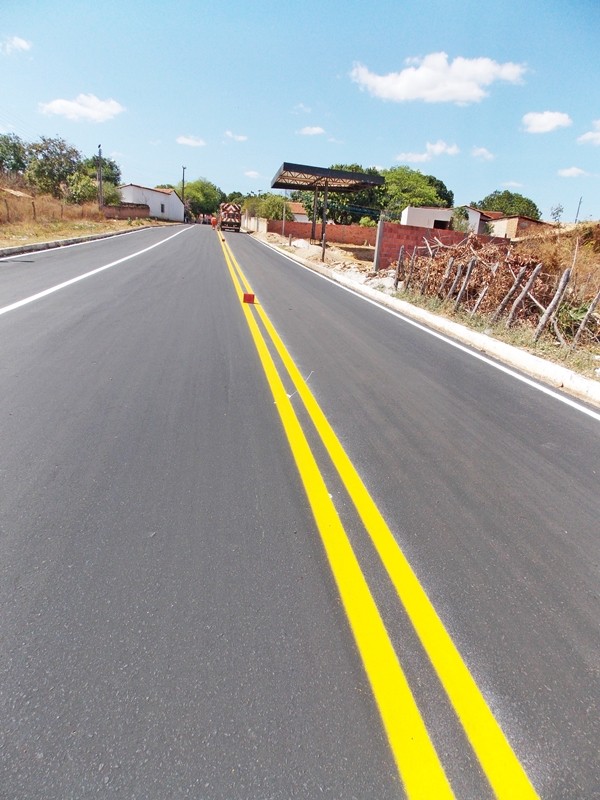 Secretaria de obras inicia sinalização da pavimentação do bairro trizidela - Imagem 16
