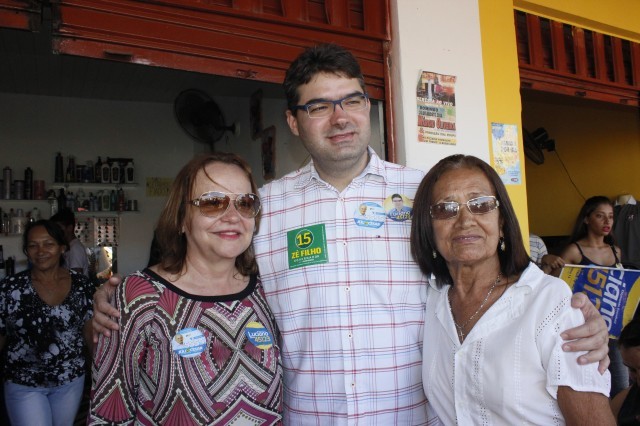 Luciano Nunes participa de caminhada pela feira no centro comercial de Miguel Alves - Imagem 39