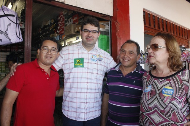 Luciano Nunes participa de caminhada pela feira no centro comercial de Miguel Alves - Imagem 37