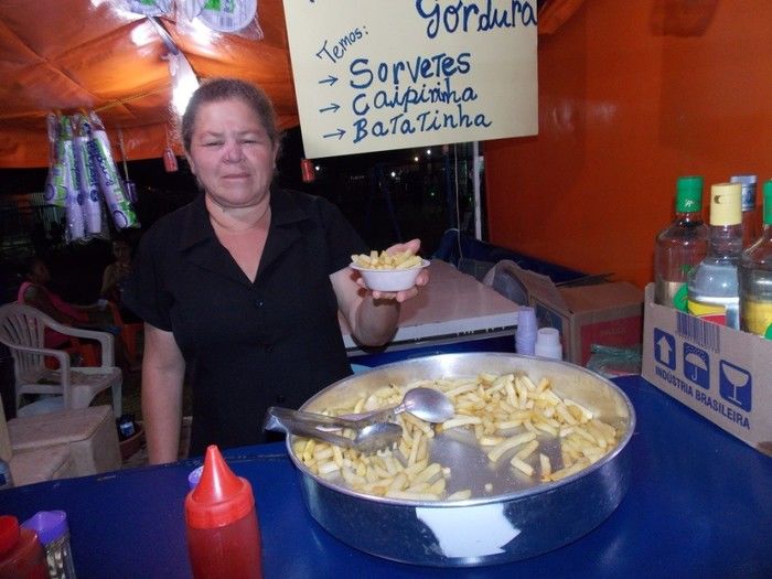 Registros fotográficos logo após a novena no espaço da Barraca Paroquial  e da Praça Acelino Rezende - Imagem 41