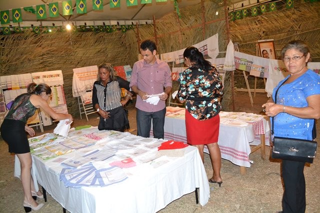 Prefeitura promove artesanato sanjoanense nos festejos juninos - Imagem 11