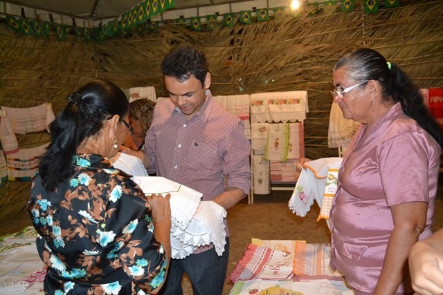 Prefeitura promove artesanato sanjoanense nos festejos juninos - Imagem 13
