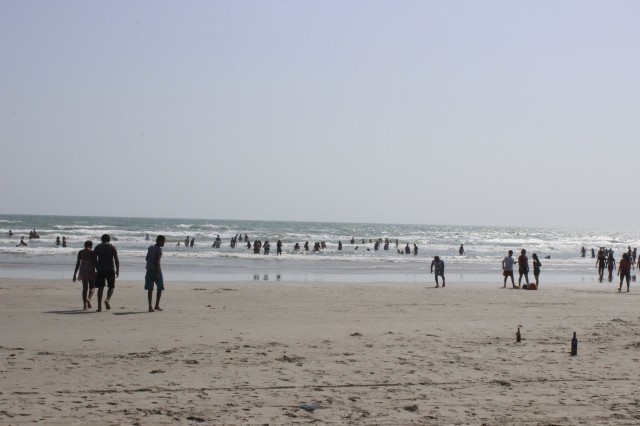 Prefeita leva jovens e  pessoas da terceira idade para o litoral piauiense - Imagem 71