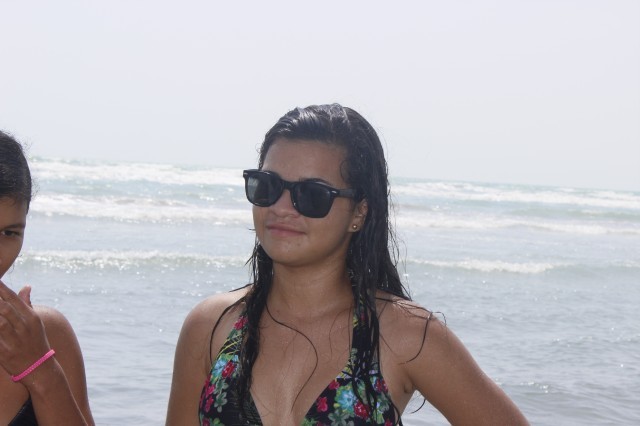 Prefeita leva jovens e  pessoas da terceira idade para o litoral piauiense - Imagem 103