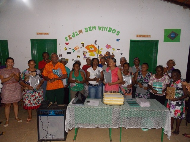 Comunidade Serrinha ganha festa dos idosos pelo Dia dos pais - Imagem 11