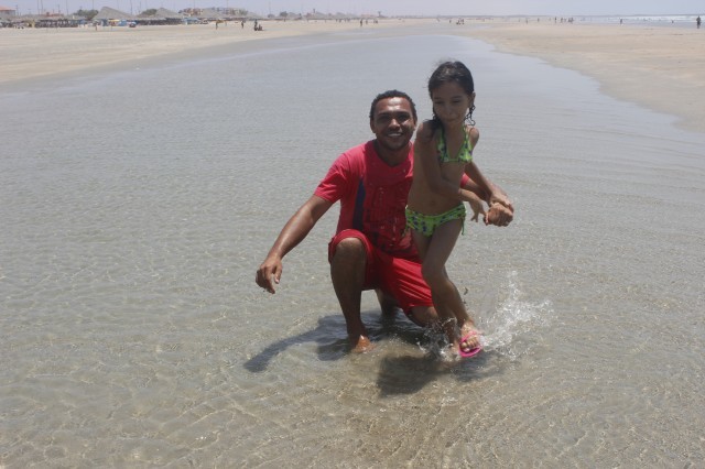 Prefeita leva jovens e  pessoas da terceira idade para o litoral piauiense - Imagem 115