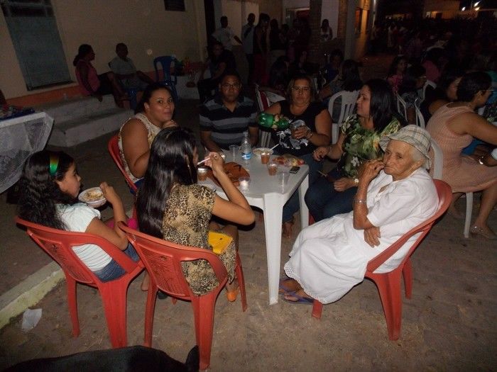 Registros  fotográficos do movimento após a celebração da 5ª noite dos festejos do Sagrado Coração Coração de Jesus  - Imagem 34