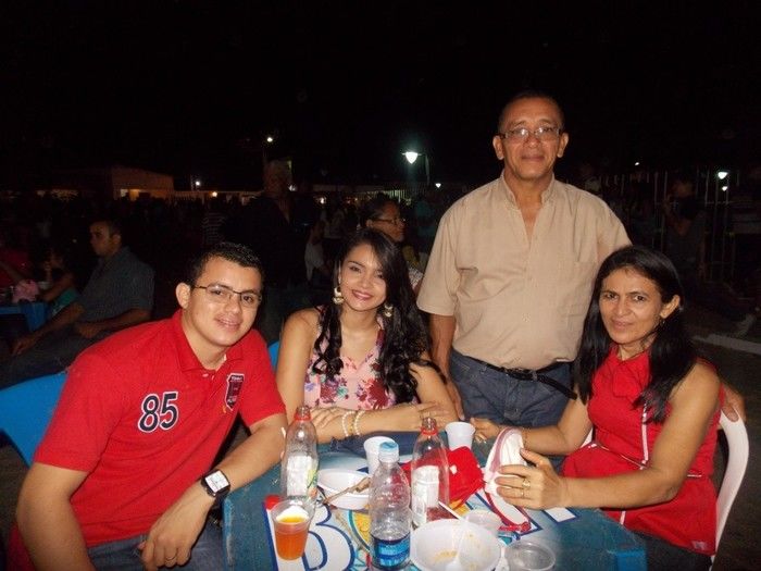 Registros  fotográficos do movimento após a celebração da 5ª noite dos festejos do Sagrado Coração Coração de Jesus  - Imagem 27