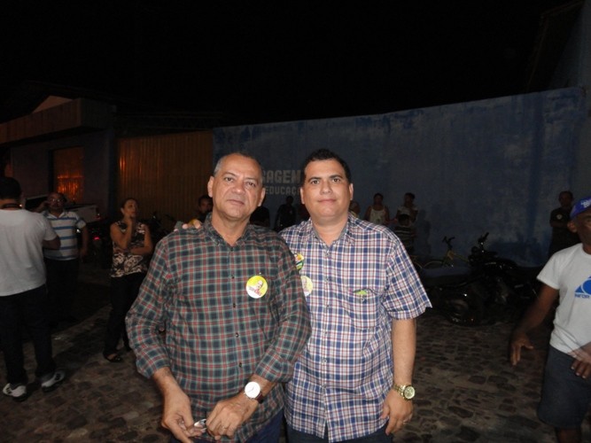 Tintin, Zé Santana e Osmar Júnior em caminhada e comício - Imagem 11