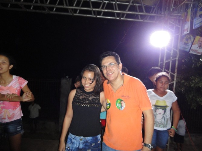 Tintin, Zé Santana e Osmar Júnior em caminhada e comício - Imagem 22