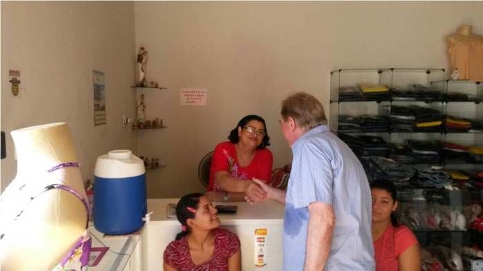 Candidata à deputada Janainna Marques e Hugo Napoleão realizam caminhada em Esperantina - Imagem 9
