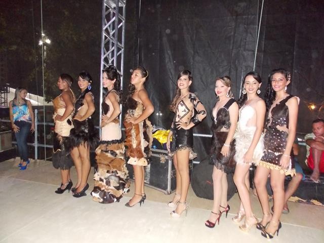 Maria Clara é eleita a Rainha da 9ª Festa do Bode de Batalha (PI) - Imagem 15