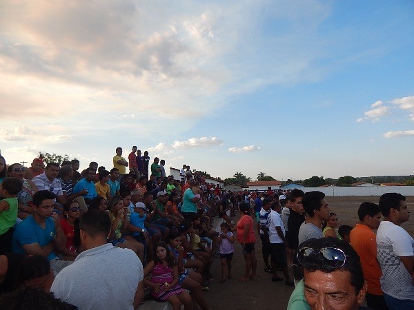 Torcedor atendeu o chamado e compareceu em massa no Estádio Barbosão - Imagem 8
