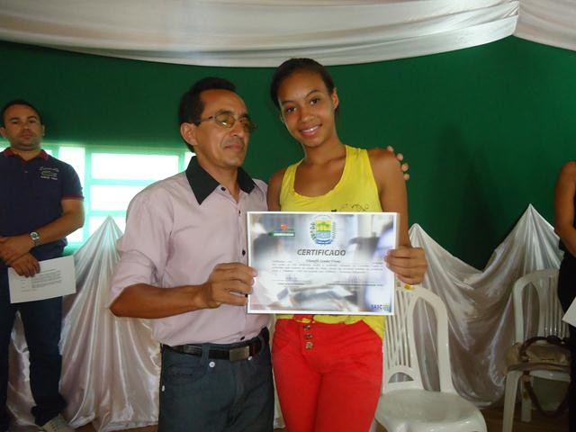 Alunos de Ipiranga receberam certificados do Programa de Inclusão Digital - Imagem 42