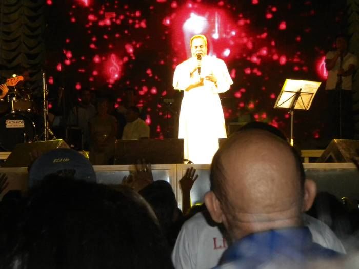 Cerca de 4 mil pessoas participaram do Show do Padre Antônio Maria - Imagem 7