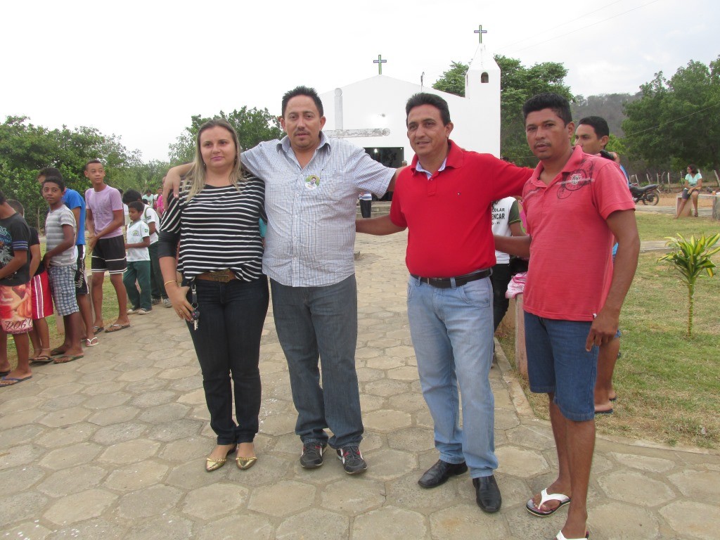 Alvorada e Um Lindo Café da manhã abrem os festejos de Buraco Dágua  