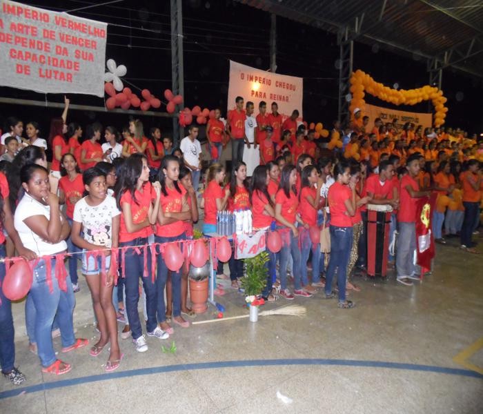Gincana Escolar promovida pelo CEEP - Benedito Portela Leal agita noite de domingo - Imagem 4