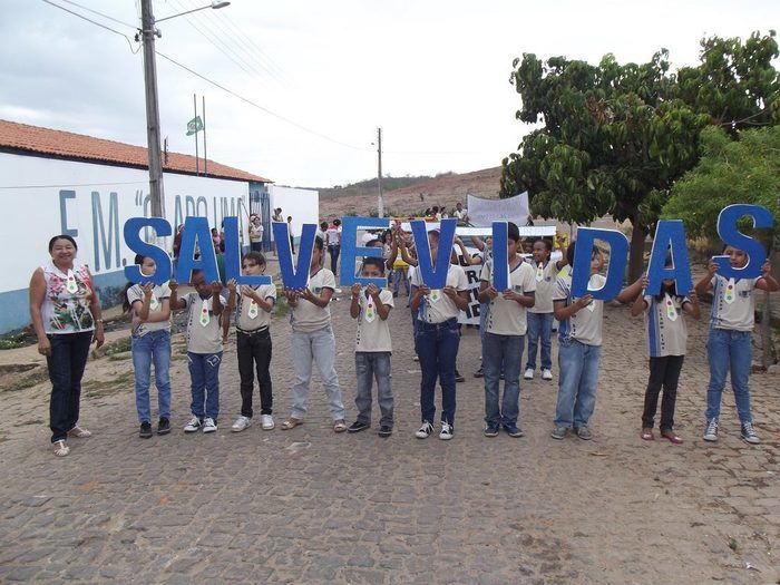 Escola Municipal Claro Lima realiza caminhada educativa em homenagem a semana do trânsito - Imagem 1