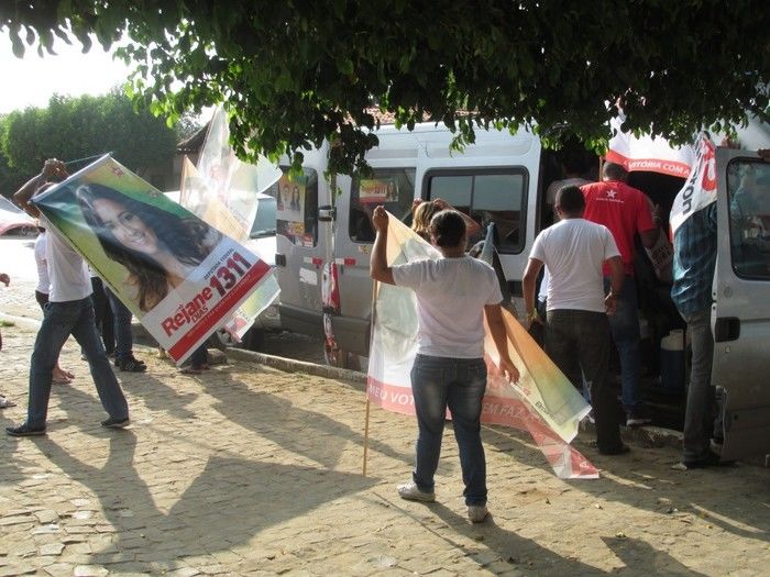 Candidato a Governador: Wellington Dias Faz Caminhada em Agricolândia  - Imagem 6