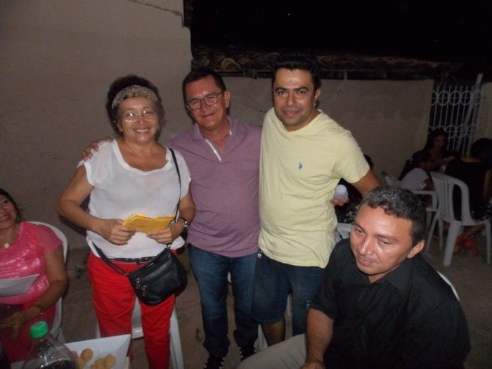 Primeira dama Lindyane Batista e amigos realizam festa surpresa ao prefeito Moisés Barbosa  - Imagem 57