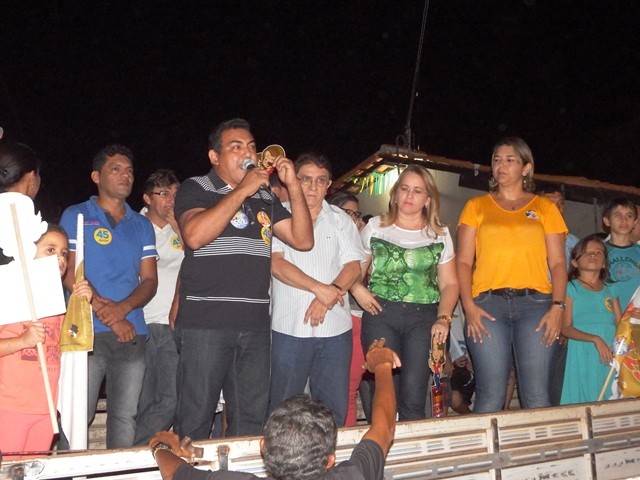 Candidata Janainna Marques participou de reunião politica no Bairro Rural em Esperantina - Imagem 7