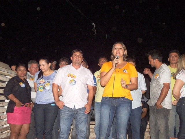 Candidata Janainna Marques participou de reunião politica no Bairro Rural em Esperantina - Imagem 24